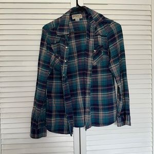 Women’s flannel shirt